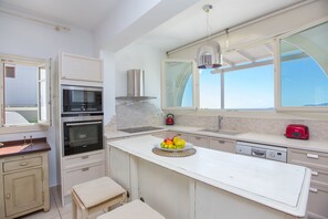 Villa, Jetted Tub | Private kitchen | Fridge, microwave, oven, stovetop - villa victor 2 (Naxos)
