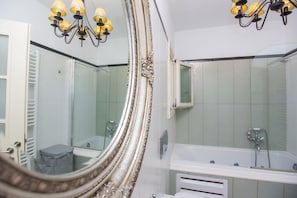 Villa, Jetted Tub | 2 bedrooms, Frette Italian sheets, premium bedding, desk
