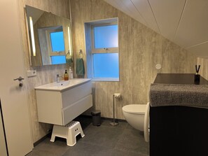 Bathroom - Guesthouse Hvammur (Höfn)