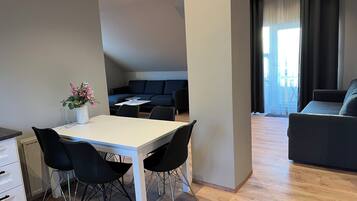 Appartement, 2 chambres | Cuisine privée | CafetiÚre/bouilloire