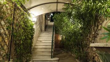 Entrée de l’hébergement