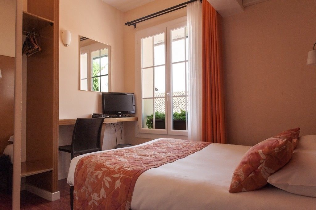 comfort double room | premium bedding, desk, soundproofing, iron/ironing board