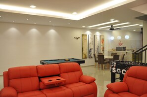 Lobby sitting area - Imperial Cottage - Orient (Malacca City)