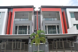 Front of property - Imperial Cottage - Orient (Malacca City)