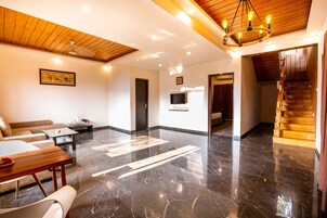 3 Bedroom Luxury Villa | Living room