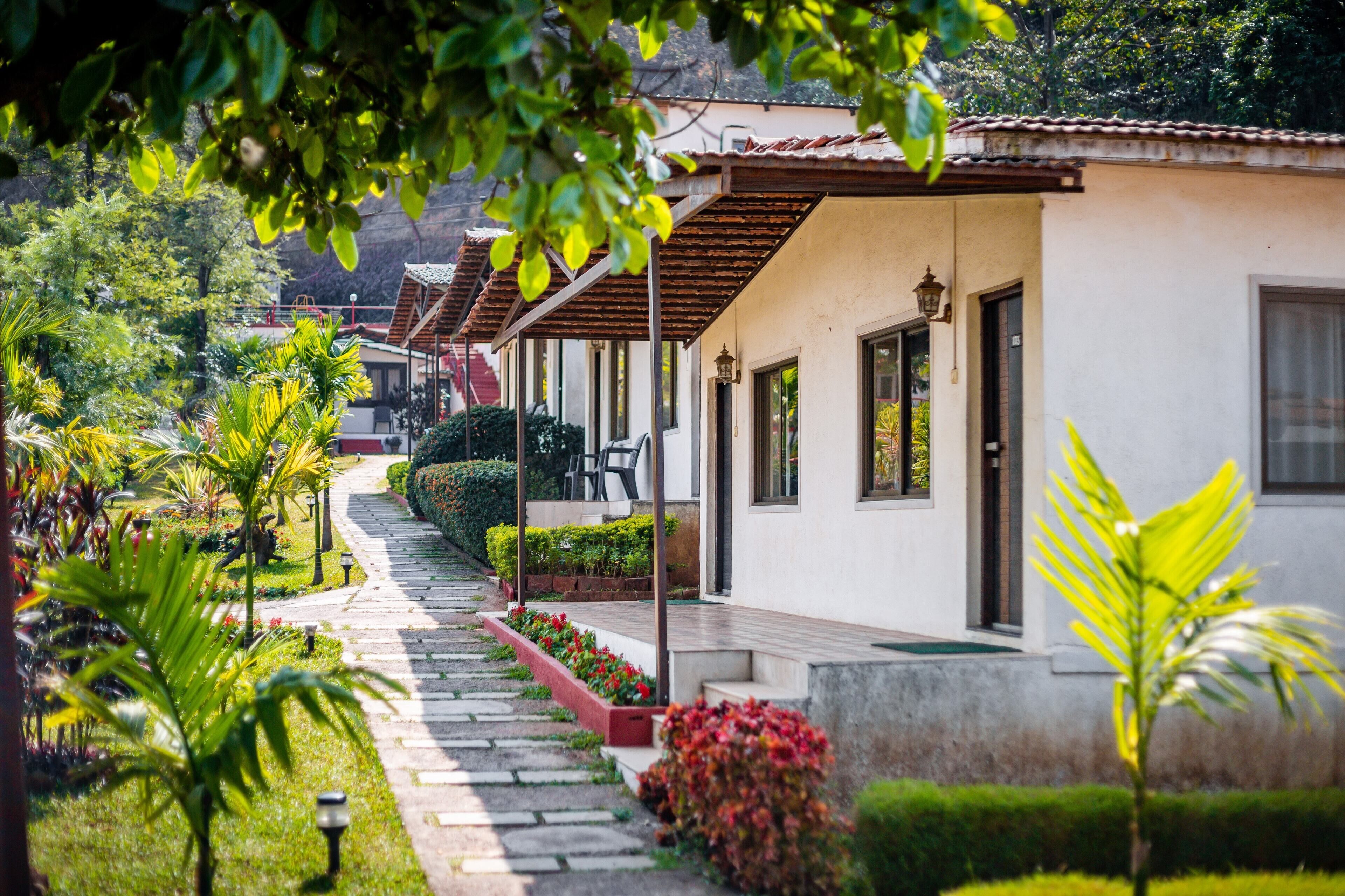 Deluxe Cottage | Garden view