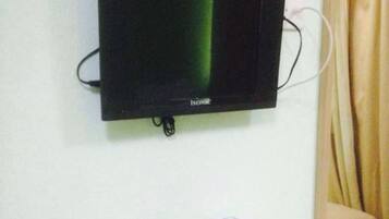 Seterika/papan seterika, Wi-fi percuma, cadar katil