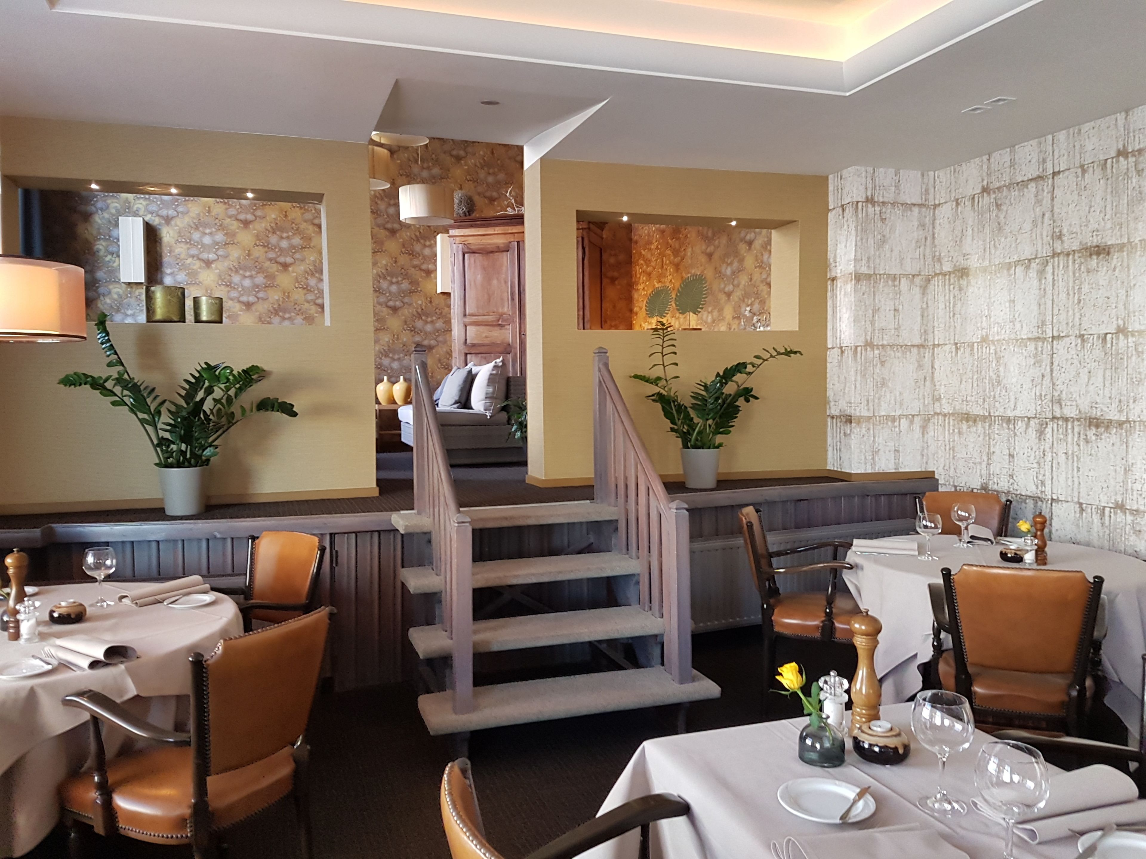 lunch and dinner served, french cuisine