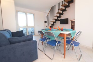 Living room | Flat-screen TV