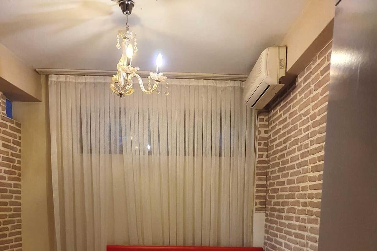 1 sovrum, egyptiska bomullslakan och sängtillbehör av högsta kvalitet