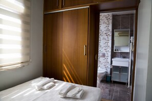 1 sovrum, egyptiska bomullslakan och sängtillbehör av högsta kvalitet