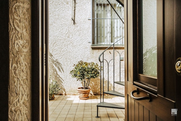 Comfort Apartment, Kitchenette, Partial Sea View | Terrace/patio