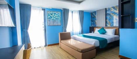 Deluxe Double Room | Minibar, desk, soundproofing, free WiFi