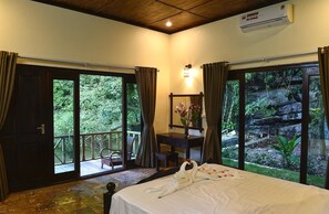 Deluxe Double Room | Desk, free WiFi - Ninh Binh Retreat (Hoa Lu)