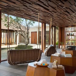 Couples treatment room(s), sauna, hot tub, steam room, body treatments