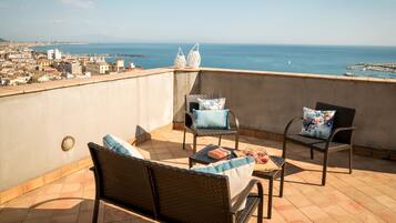 Suite, Terrasse | Blick auf das Wasser