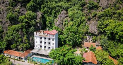 Tam Coc Lakeside Homestay