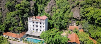 Tam Coc Lakeside Homestay