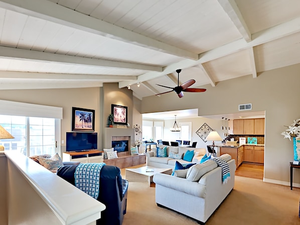Smart TV, fireplace, DVD player