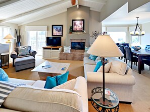 Smart TV, fireplace, DVD player