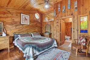 5 Schlafzimmer, Schreibtisch, Bügeleisen/Bügelbrett, Reisekinderbett
