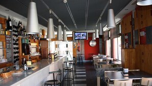 Bar (on property) - Hotel Castillo del Alba (Somiedo)