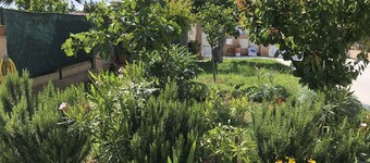 SEASONAL RENTAL - LOWER VILLA