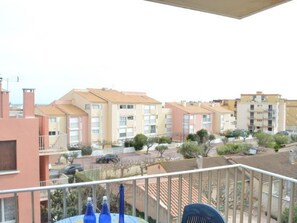Property grounds - Seaside Apartment, 3 Rooms, 6 Sleeps, 150m from Beach, Narbonne Plage (Narbonne)