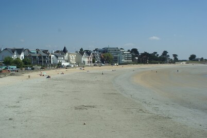  Longére A Larmor-Plage, authentic charm of the stone.
