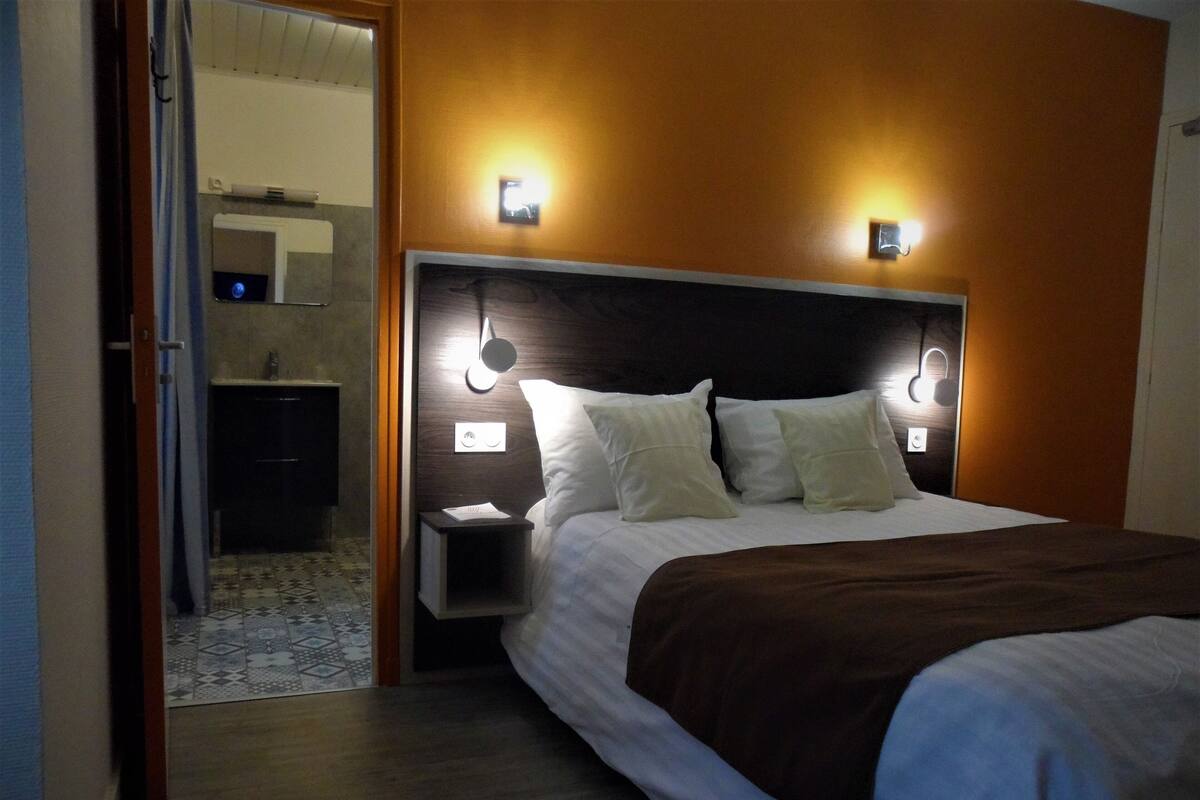 Kamar Double, ensuite