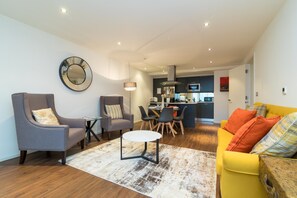 Apartment, 2 Bedrooms | Living room | Flat-screen TV - Austin David Apartments - Stylish (London)