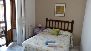 Basic Double Room, 1 Double or 2 Twin Beds, Shared Bathroom | Free WiFi