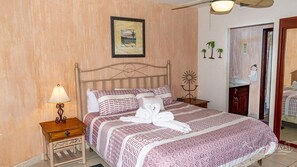 2 bedrooms, free internet, bed sheets, wheelchair access