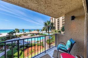 Property grounds - 2nd Floor Summerhouse Condo Directly On Gulf! Free Beach Chairs! (Panama City Beach)