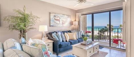 Een televisie en een dvd-speler