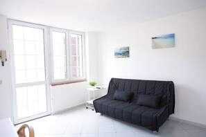 Leilighet, 1 soverom, hageområde (10) | Oppholdsområde | Flatskjerm-TV