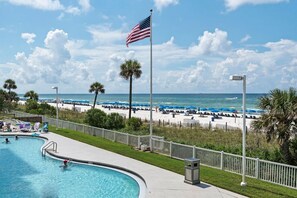 A heated pool - 3BR/3BA Long Beach-1, 4th Floor All BR on the Water! Beach Chairs Included! (Panama City Beach)