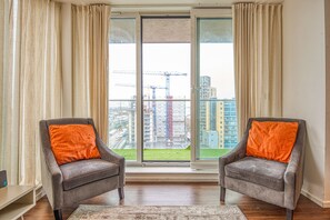 Interior - SkyViews by Austin David Apartments (London)