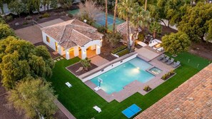 Outdoor pool, a heated pool - 8BR Paradise Valley Estate - Heated Pool, Spa & Sports (Paradise Valley)