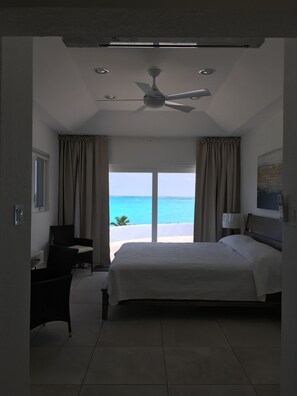 4 bedrooms, desk, iron/ironing board, travel cot