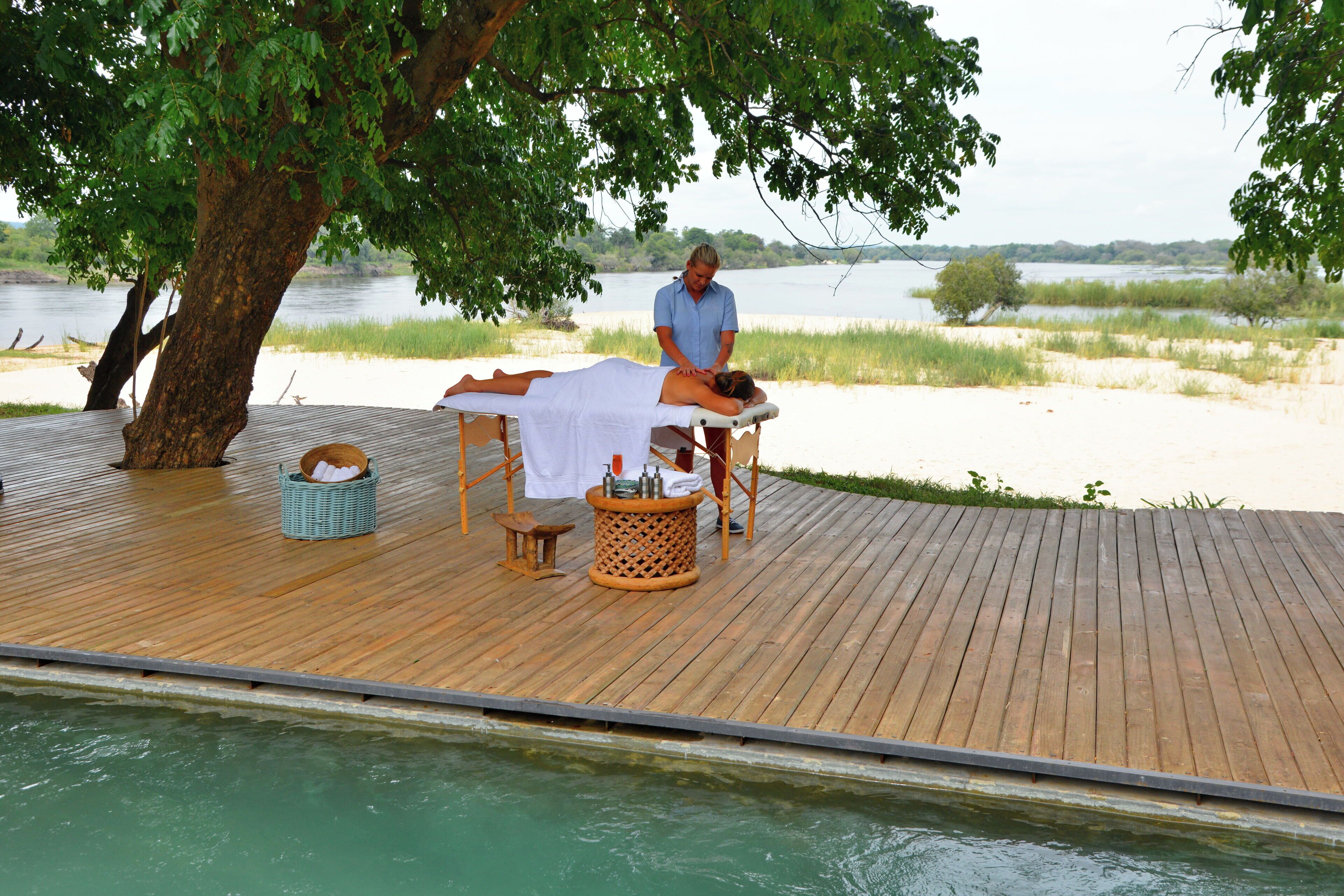 热石按摩、深层组织按摩、按摩服务