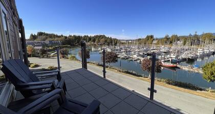 CLEAN-MODERN-WIFI-HARBOUR & MTN VIEWS-SPACIOUS-SHORT WALK TO TOWN & BEACH TRAILS