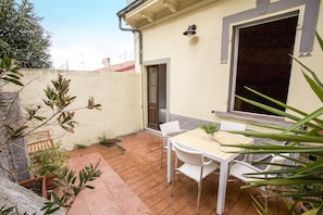 Classic-Apartment, 1 Schlafzimmer | Terrasse/Patio