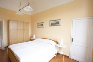 Classic-Apartment, 1 Schlafzimmer | 1 Schlafzimmer, individuell dekoriert, individuell eingerichtet