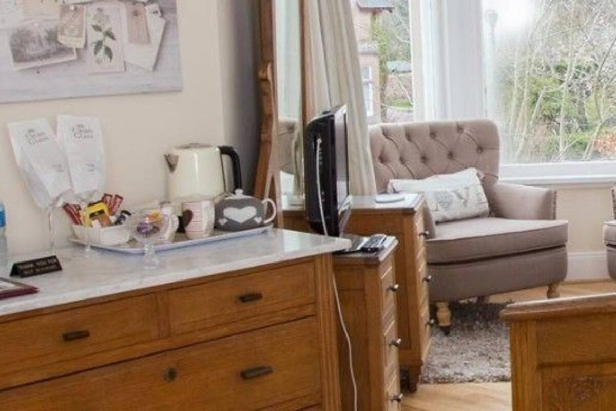 Deluxe-Doppelzimmer, 1 King-Bett | 1 Schlafzimmer, hochwertige Bettwaren, Bügeleisen/Bügelbrett