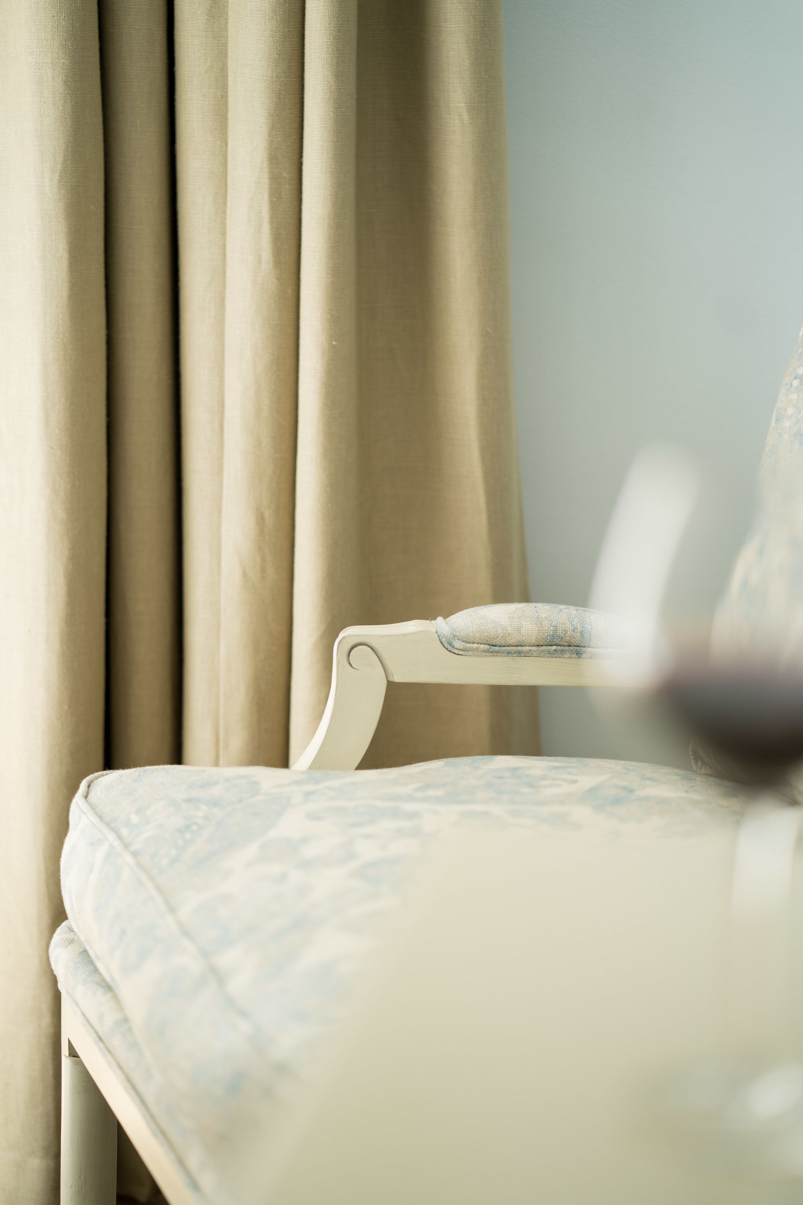 minibar, in-room safe, individually decorated, desk