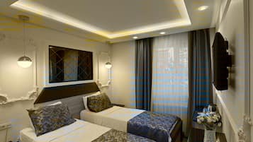 Standard Twin Room | Desk, free WiFi