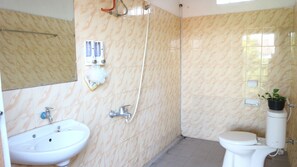 Bathroom - larisa homestay (Kalasan)