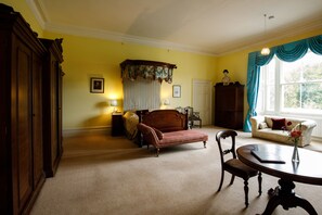 أغطية فراش متميزة وبديكورات فريدة لكل غرفة وطراز فريد لكل وحدة ومكتب