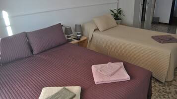 Chambre Triple | Bureau, Wi-Fi gratuit